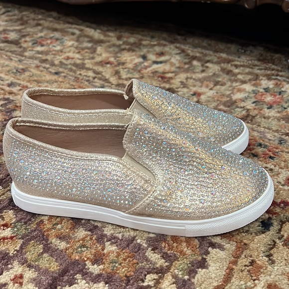 New Rhinestone Gold Sneakers - Picture 3 of 6